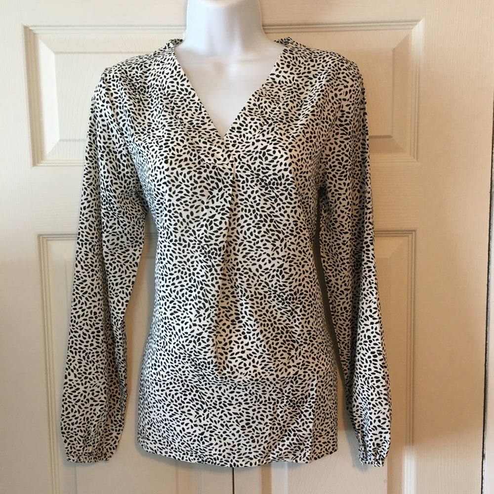 V-Neck Long Sleeve Printed Blouse - Black & White